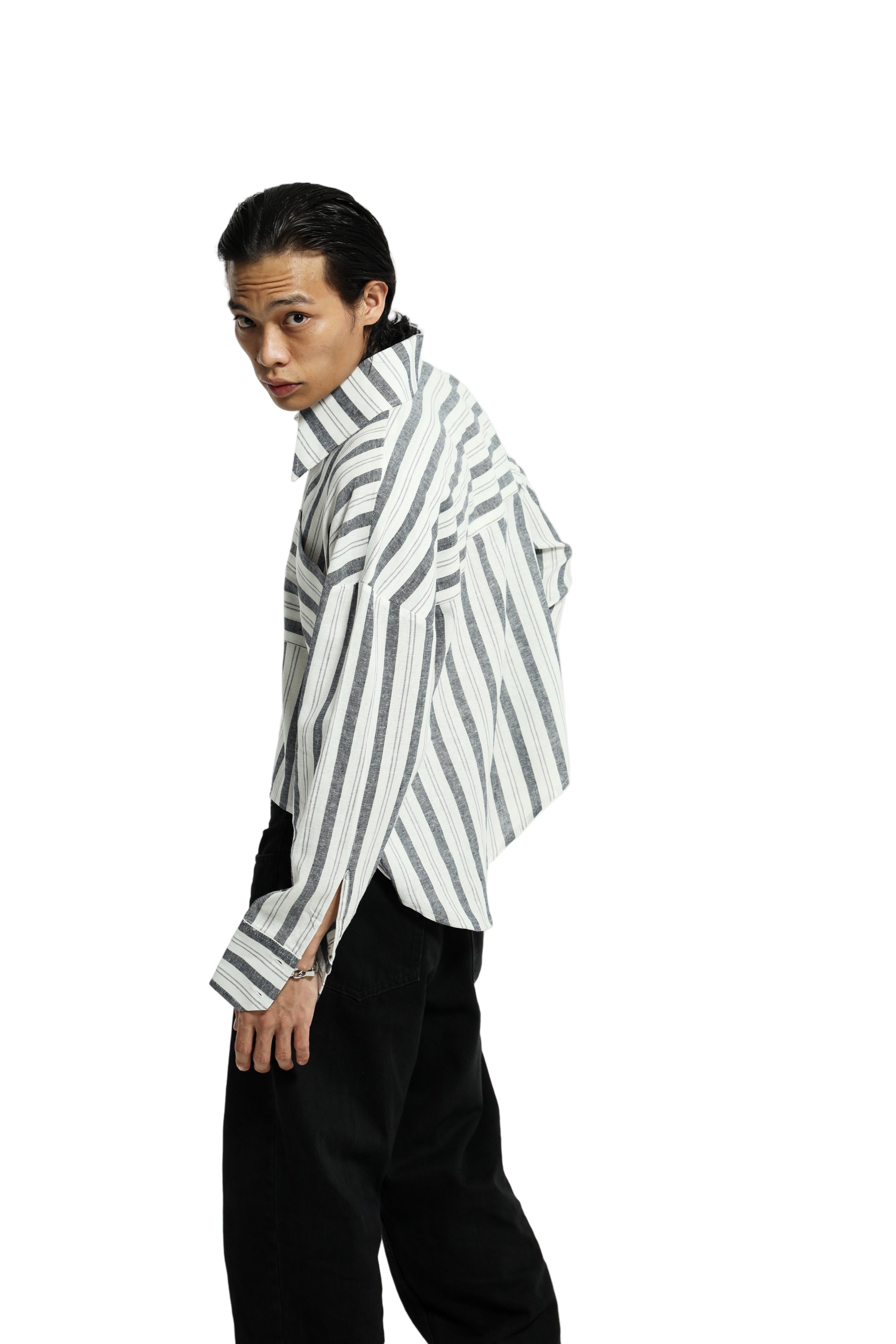 OFFBEAT SHIRT IN STORM NAVY