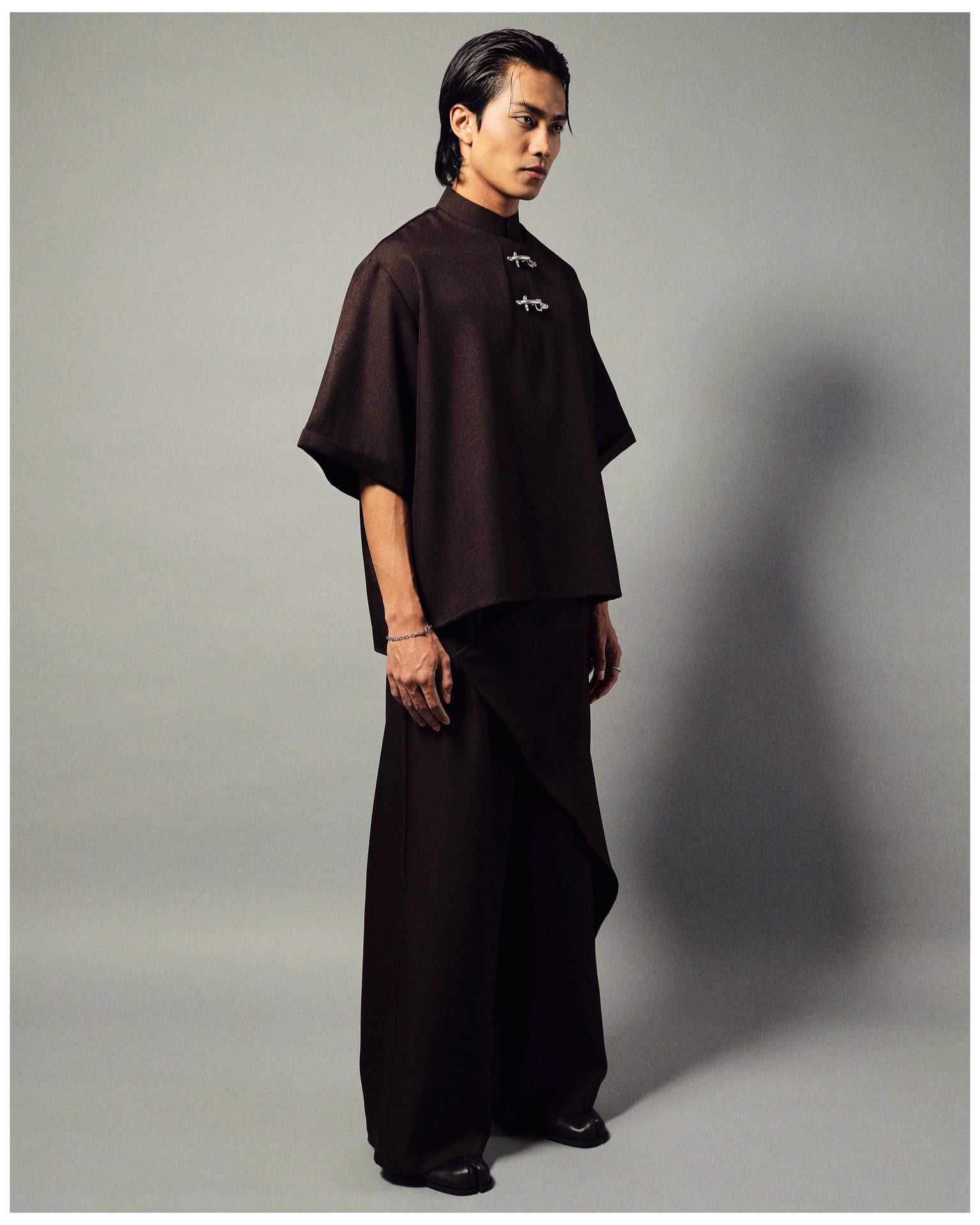 RIROYO IN BROWN MAHOGANY